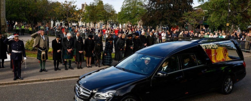 QUEEN HEARSE 1